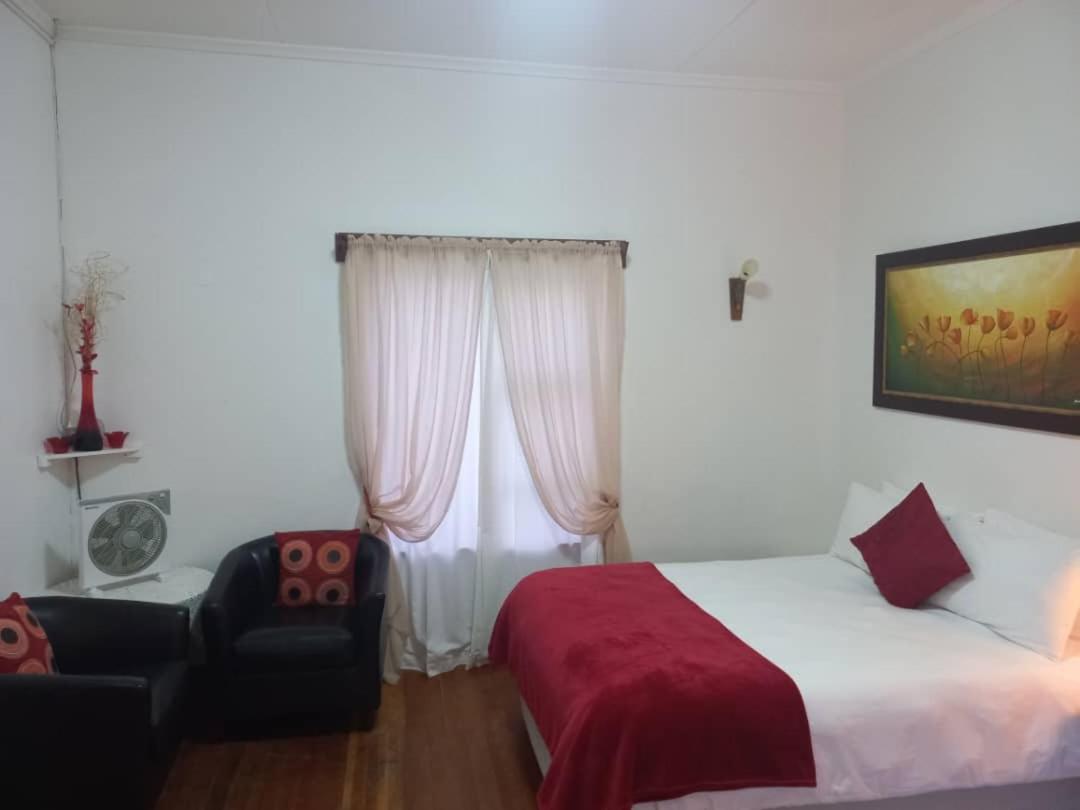 Villelodge Accommodation Luderitz Exterior photo