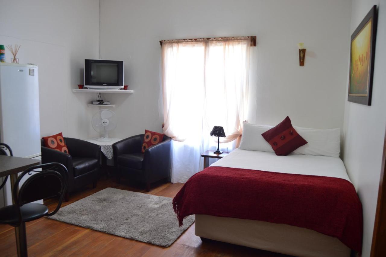 Villelodge Accommodation Luderitz Exterior photo