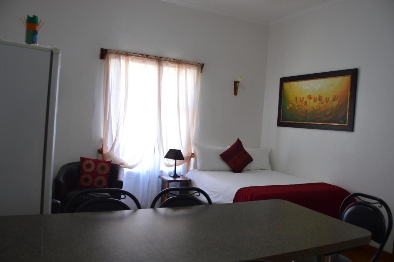 Villelodge Accommodation Luderitz Exterior photo