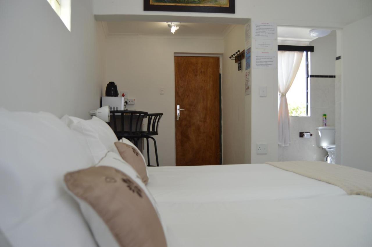 Villelodge Accommodation Luderitz Exterior photo