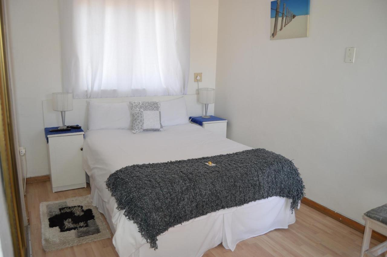 Villelodge Accommodation Luderitz Exterior photo