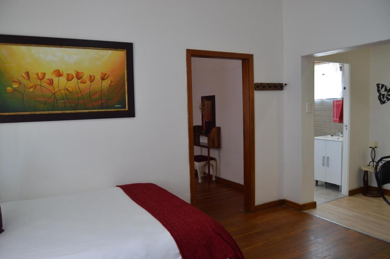 Villelodge Accommodation Luderitz Exterior photo